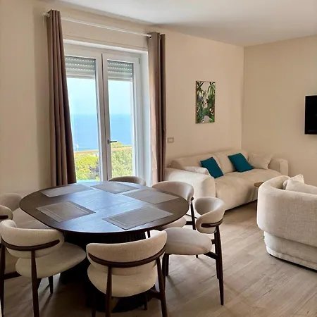 Azure Horizon Vila